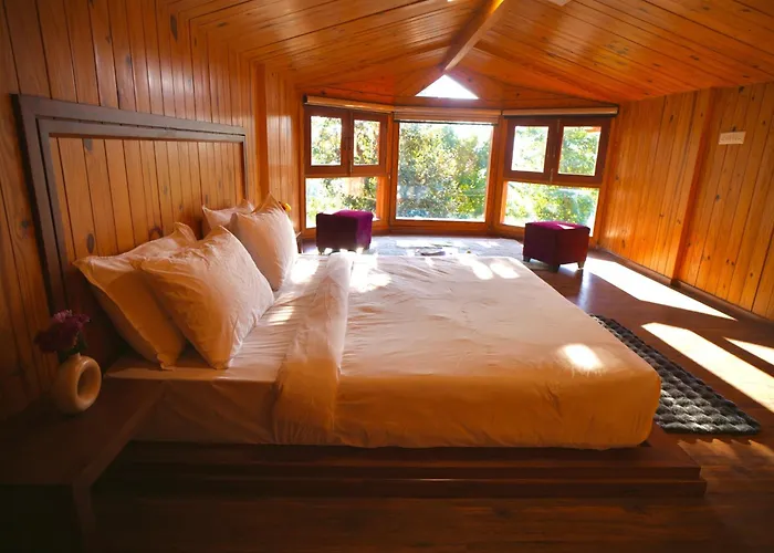 Moustache Bhimtal Luxuria, Nainital